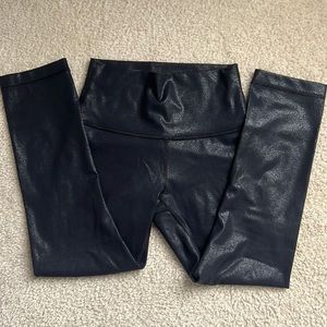 High shine Lululemon align crop 21